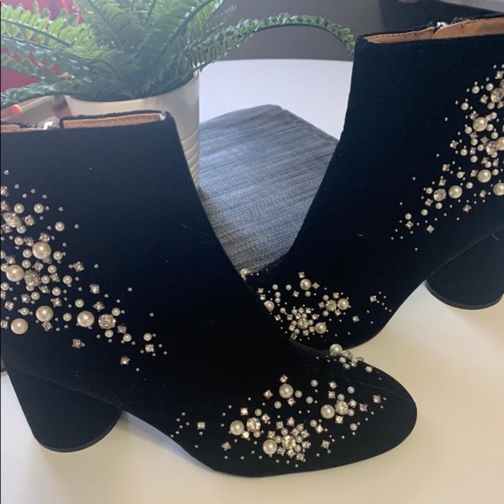 Zara Pearl Boots